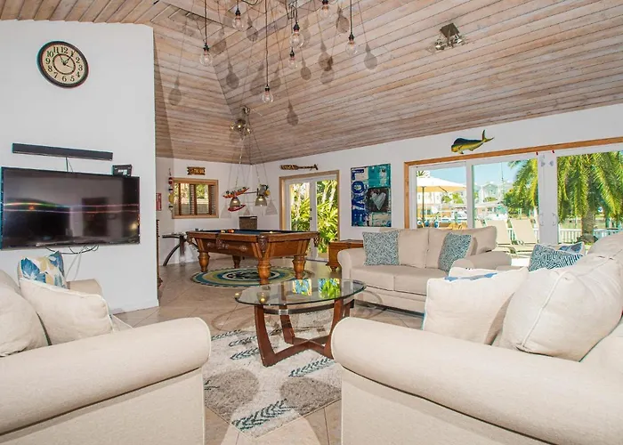 Bay Breeze House Waterfront With Pool Ferienhaus *
