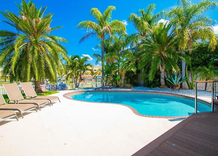 Bay Breeze House Waterfront With Pool *
