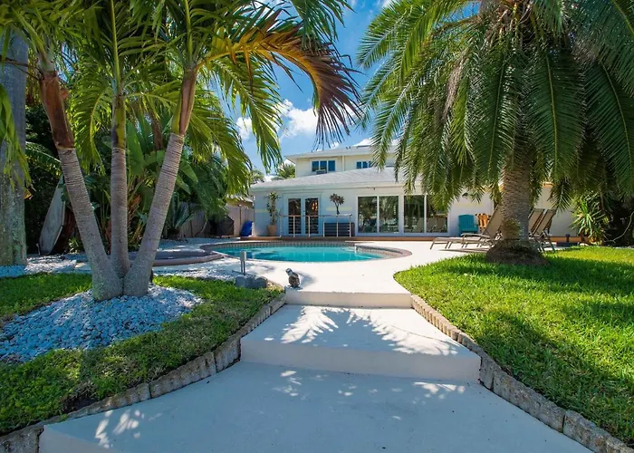 Ferienhaus Bay Breeze House Waterfront With Pool